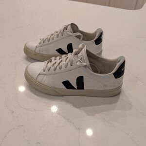 VEJA Campo women's sneakers Size 9